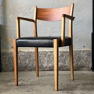 Krzesło gabinetowe z drewna egzotycznego