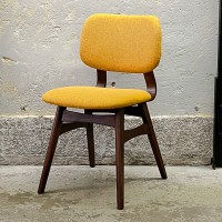  Krzesło  tapicerowane z lat 70. z uchwytem do przenoszenia  