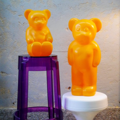 lampka-mis-haribo-lumibar-pomaranczowy-siedzacy-design-lata-90-008.jpg