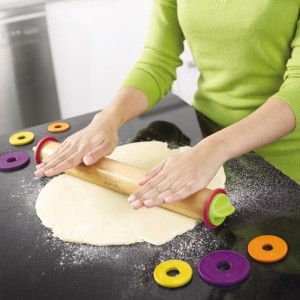 Regulowany wałek do ciasta Joseph Joseph, kolorowy