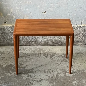 Duński tekowy stolik kawowy proj. HW Klein