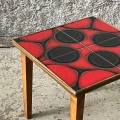 stolek-kwietnik-opal-mobel-czerwony-kafelkowy-blat-design-lata-60-70-007.jpg