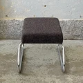 tapicerowany-stolek-z-drabinka-w-stylu-bauhaus-vintage-lata-70-005.jpg