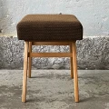 tapicerowany-stolek-z-ukryta-drabinka-vintage-design-lata-60-70-004.jpg