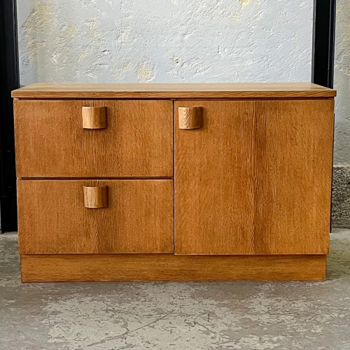 polska-komoda-debowa-swarzedz-nestor-vintage-design-lata-70-001.jpg