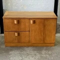 polska-komoda-debowa-swarzedz-nestor-vintage-design-lata-70-002.jpg