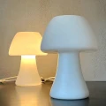 lampki-z-mlecznego-szkla-grzybki-hustadt-leuchten-vintage-design-005.jpg