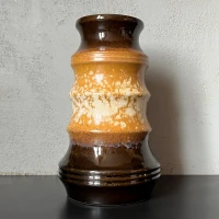 Ceramiczny wazon geometrycznej formie 21 cm