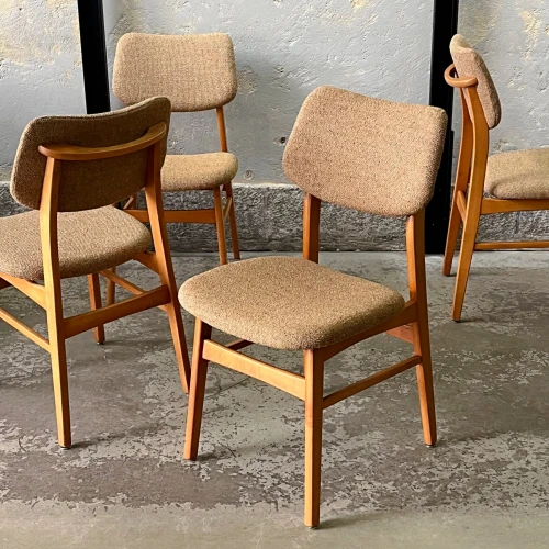 krzesła-tapicerowane-z-uchwytem-vintage-design-lata-60-70-001.jpg