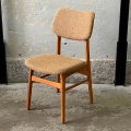 krzesła-tapicerowane-z-uchwytem-vintage-design-lata-60-70-010.jpg
