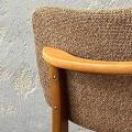 krzesła-tapicerowane-z-uchwytem-vintage-design-lata-60-70-017.jpg