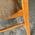 krzesła-tapicerowane-z-uchwytem-vintage-design-lata-60-70-020.jpg