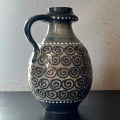 pekaty-ceramiczny-wazon-wazonik-dzbanek-z-uchem-recznie-malowany-vintage-design-lata-60-70-003.jpg