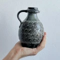 pekaty-ceramiczny-wazon-wazonik-dzbanek-z-uchem-recznie-malowany-vintage-design-lata-60-70-007.jpg