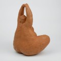 rosalita-figura-siedzacej-kobiety-terakota-statuetka-25-cm-004.jpg