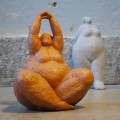 rosalita-figura-siedzacej-kobiety-terakota-statuetka-25-cm-006.jpg