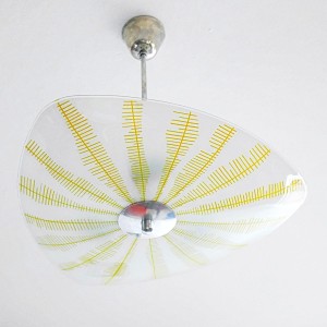 Trójkatna lampa Napako w organiczny wzór Czechosłowacja lata 60