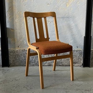 Krzesło proj. Ludvik Volák