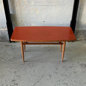 Ława kawowa z laminowanym blatem