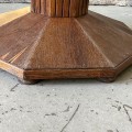 drewniany-okragly-stol-w-stylu-art-deco-005.jpg