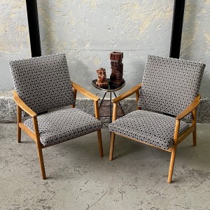 Fotel vintage w skandynawskim stylu w rozetkę