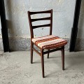 tapicerowane-krzesla- vintage-tkanina-zygzak-lata-70-005.jpg