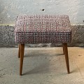 pufa-vintage-podnozek-z-lat-60-70-002.jpg