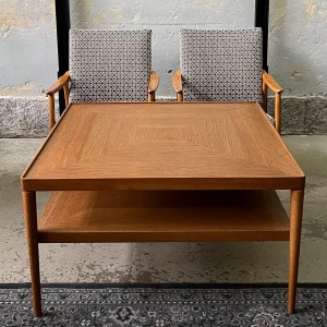 Ława kawowa fornirowana drewnem egzotycznym