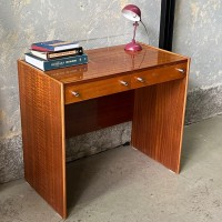 Małe biurko z szufladami, lata 60