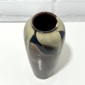 ceramiczny-szkliwiony-wazon-vintage-z-piaskowymi-naciekami-002.jpg