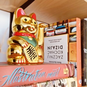 Maneki-neko Japoński Kot Szczęścia złoty