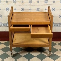 Sosnowy stolik barek z szufladkami. Wózek barowy, lata 70/80