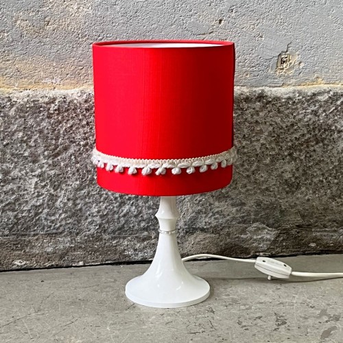 lampka-nocna-z-czerwonym-kloszem-lata-70-001.jpg