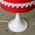 lampka-nocna-z-czerwonym-kloszem-lata-70-007.jpg