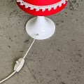 lampka-nocna-z-czerwonym-kloszem-lata-70-009.jpg