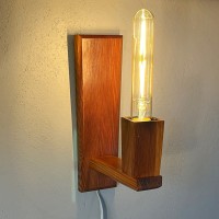 Drewniany kinkiet z żarówką edisona Czechosłowacja lata 70