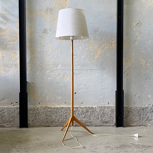 skandynawska-lampa-podlogowa-z-drewna-egzotycznego-lata-60-70-003.jpg