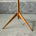 skandynawska-lampa-podlogowa-z-drewna-egzotycznego-lata-60-70-002.jpg