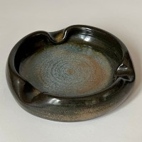 Ceramiczna okrągła kolorowa popielniczka II