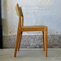 krzeslo-vintage-z-drewna-egzotycznego-dunski-design-skora-ekologiczna-007.jpg