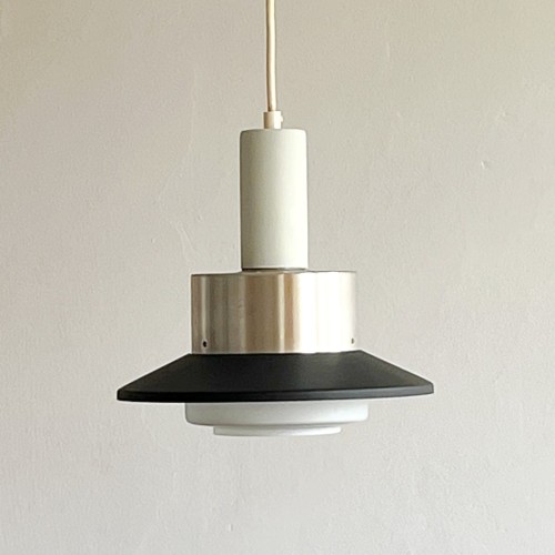 lampa-sufitowa-w-dunskim-stylu-lata-70-80-002.jpg