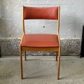 krzesla-z-drewna-egzotycznego-skora-dunski-design-005.jpg