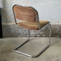 tapicerowane-modernistyczne-krzesla-rurkowe-w-stylu-bauhaus-010.jpg