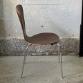 dunskie-krzeslo-z-gietej-sklejki-drewno-egzotyczne-styl-arne-jacobsen-006.jpg