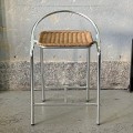 aluminiowe-hokery-z-rattanowy-siedziskiem-w-stylu-boho-002.jpg