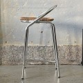 aluminiowe-hokery-z-rattanowy-siedziskiem-w-stylu-boho-006.jpg