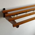 wieszak-z-polka-z-drewna-tekowego-design-lata-60-70-003.jpg