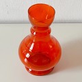 pomaranczowy-wazon-ze-szkla-barwionego-w-masie-vintage-005.jpg