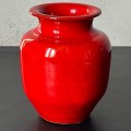czerwony-ceramiczny-szkliwiony-klasyczny-wazon-001.jpg