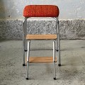 tapicerowany-niklowany-stolek-ze-skladana-drabinka-w stylu bauhaus-design-lata-80-006.jpg